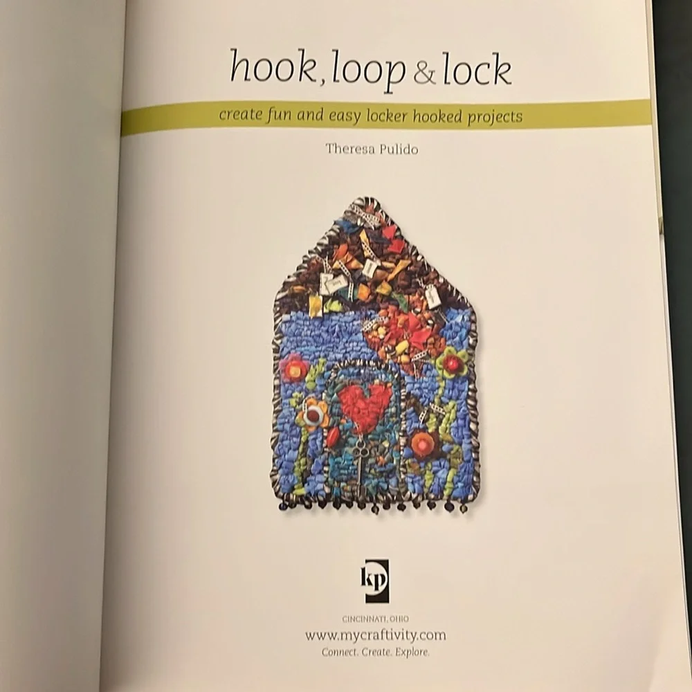 Hook Loop & Lock, Twined Rag Rugs, & No-Sew Fabric Decor Craft Book Set EUC